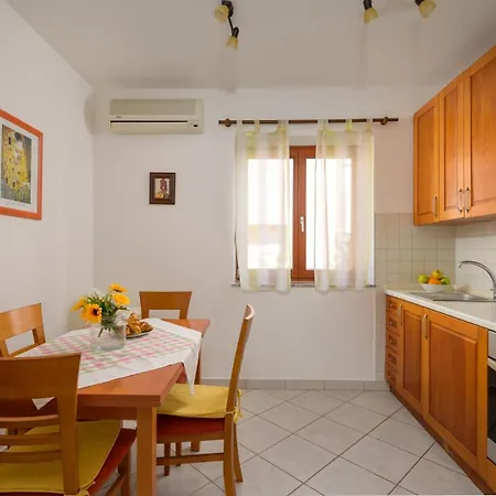 Appartement With Parking Space Premantura, Medulin - 27726 *