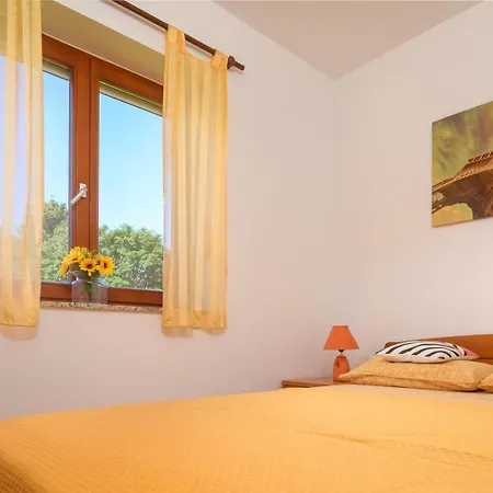 Apartamento With Parking Space Premantura, Medulin - 27726